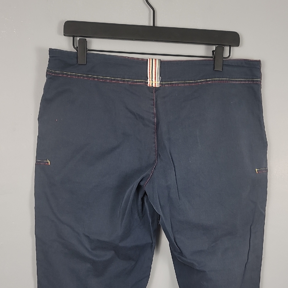 Nike Dark Blue Cropped Capri Pants with Red Stitching - Picture 8 of 8
